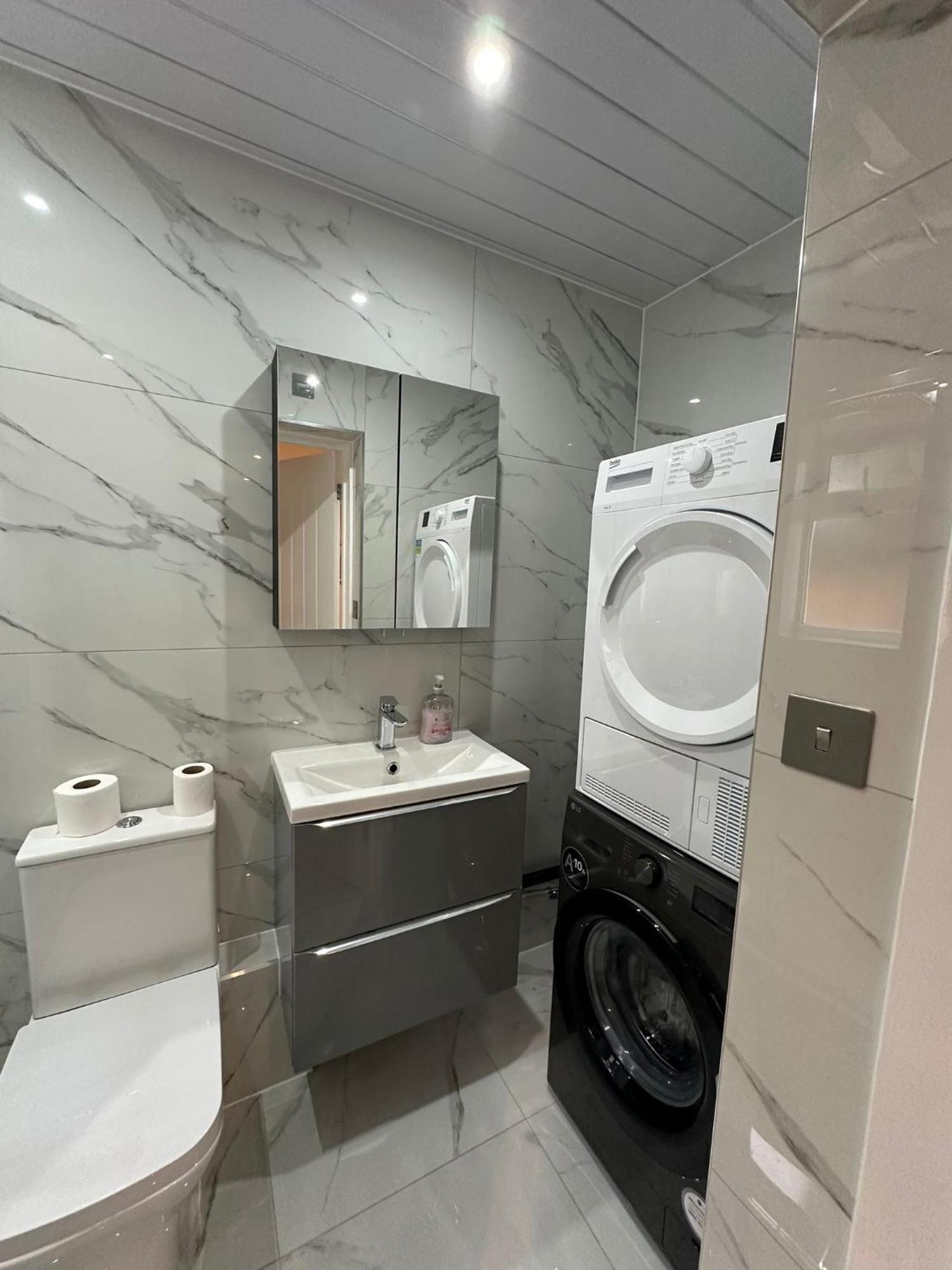 Luxury House Apartment Грийнфорд Екстериор снимка