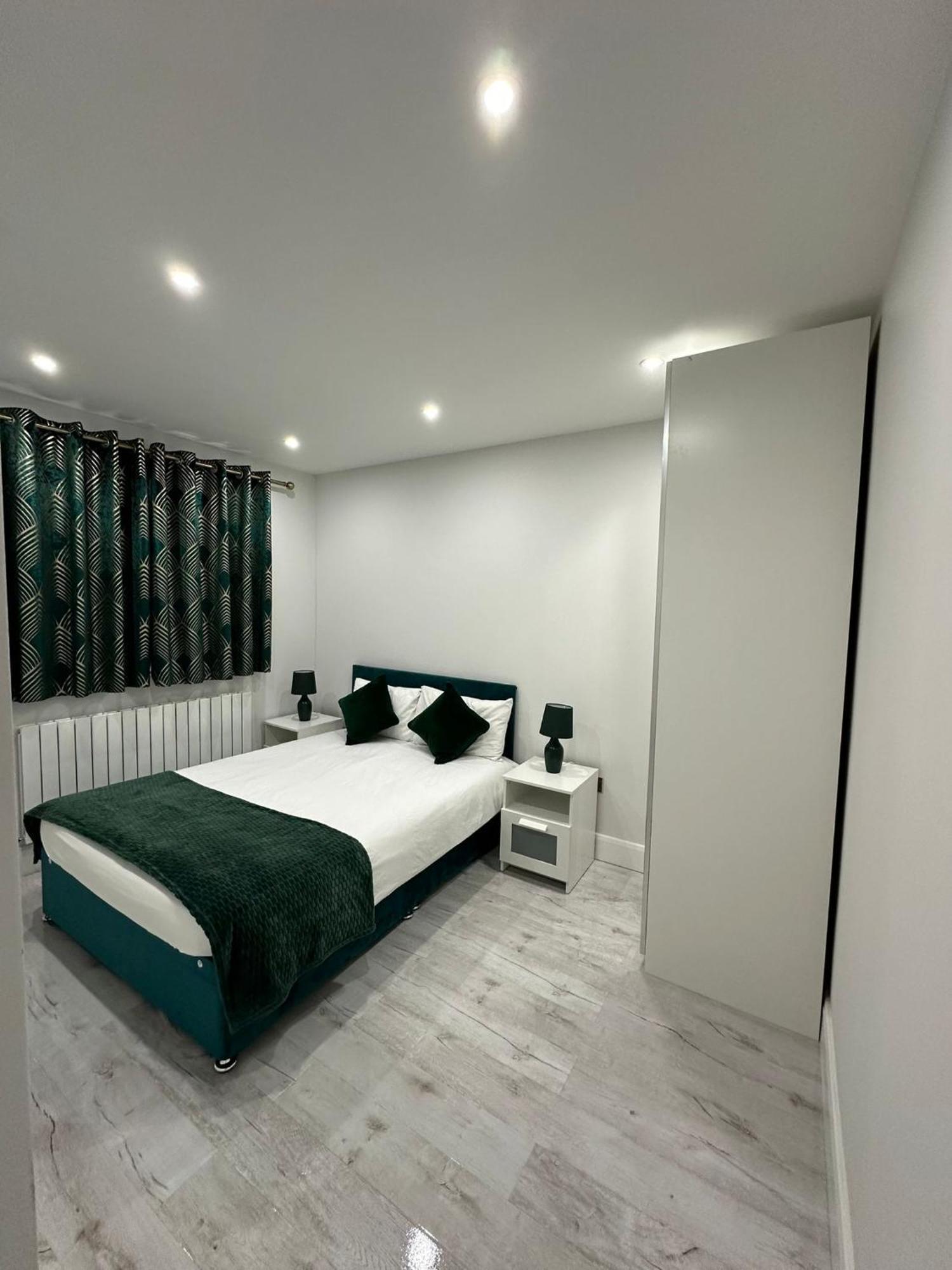 Luxury House Apartment Грийнфорд Екстериор снимка