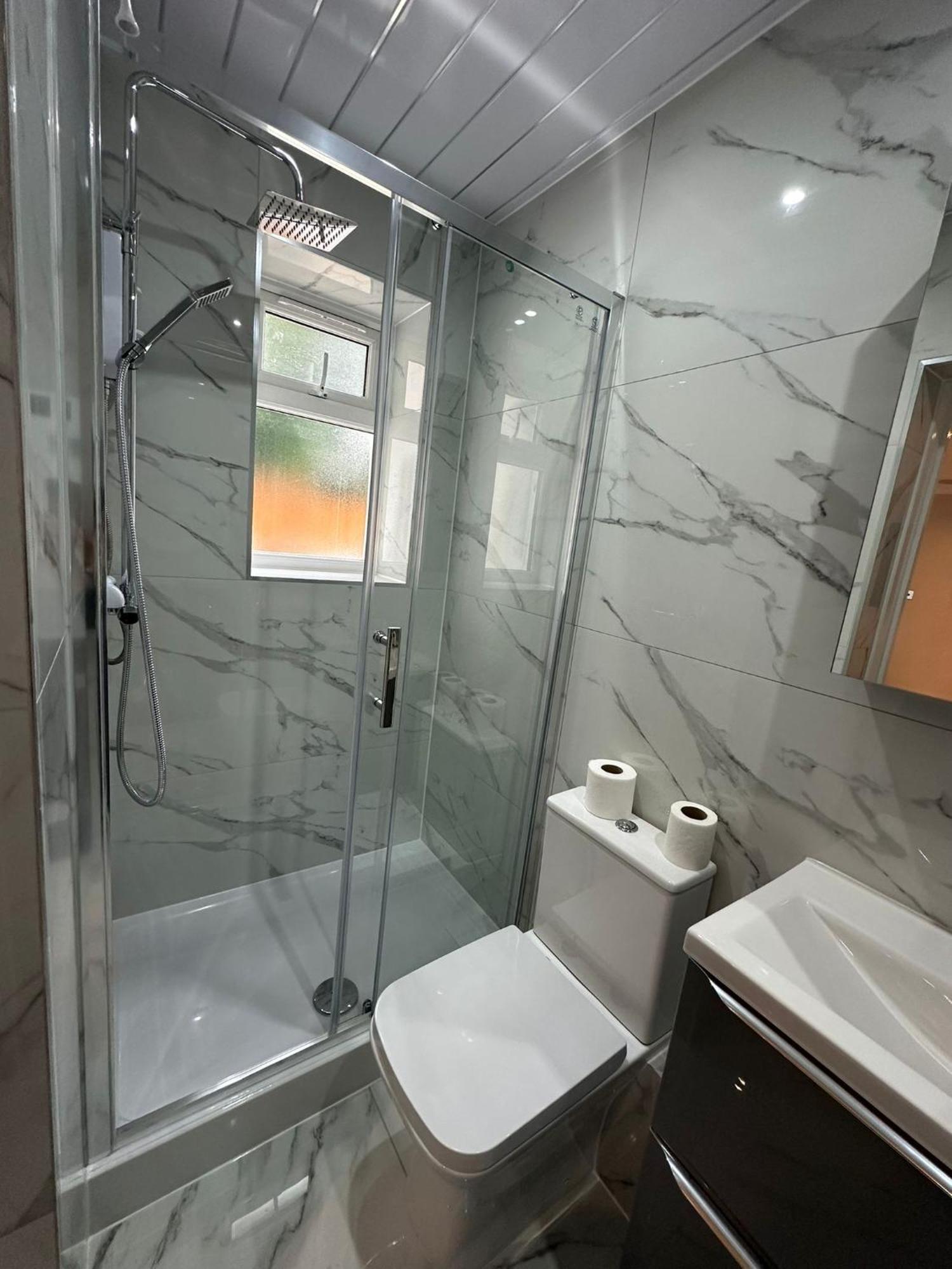 Luxury House Apartment Грийнфорд Екстериор снимка